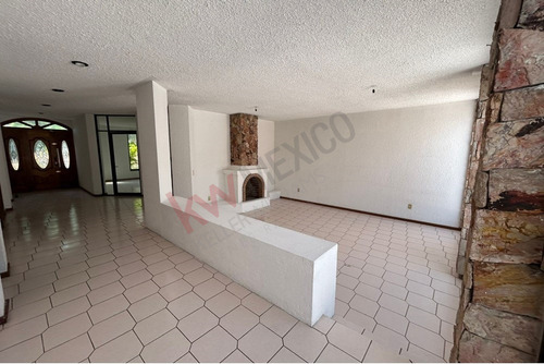 Amplia Casa En Venta En Loma Dorada Con Vista A Los Arcos