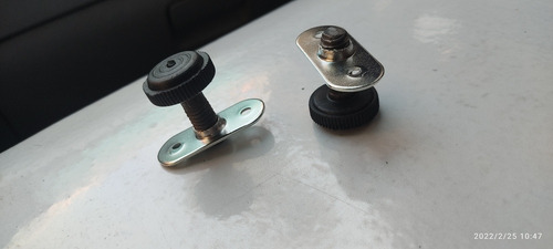 Imagen 3 de 5 de Patas Niveladoras 3/8 Para Muebles