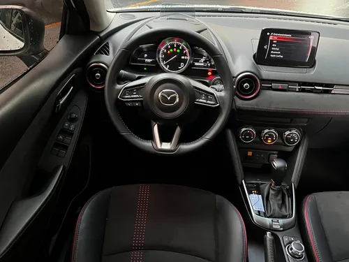 Mazda 2 Grand Touring 2.0 Carbon Edition