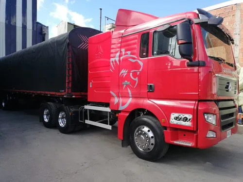 Tracto Camion En Excelentes Condiciones, Color Rojo 2020