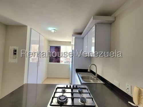 Norgelin Diaz Alquila Apartamento En El Este De Barquisimeto Con Planta Eléctrica Cod. 25-15218