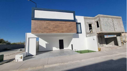 Casa En Venta Col. Roma En Torreón, Coahuila