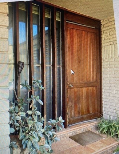Casa En Venta De 4 Dormitorios En La Reina
