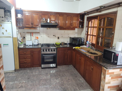 Casa En Venta - 2 Dormitorios 1 Baño 1 Cochera - 438mts2 - Libertad, Merlo