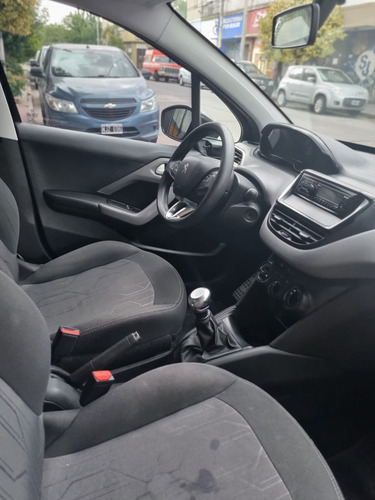 Peugeot 208 1.5 Active