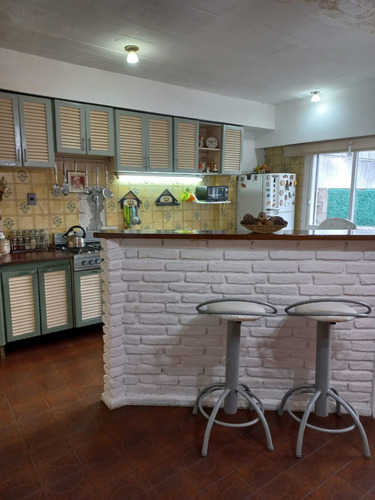 Imagen 28 de 30 de Venta Casa 5 Ambientes Pileta Y Cocheras Pompeya