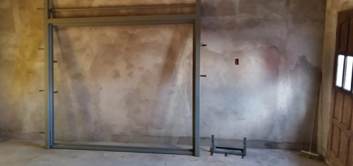 Casa En Venta - 3 Dormitorios 1 Baño - 110mts2 - Bahia Blanca