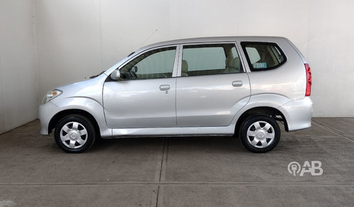Imagen 3 de 10 de Toyota Avanza 2011 1.5 Premium At