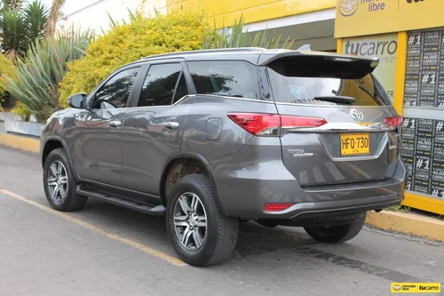 Toyota Fortuner 2.7 SRV