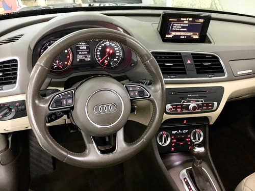 Imagem 14 de 15 de Audi - Q3 2.0 Tfsi Ambiente S-tronic Quatto