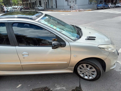 Peugeot 207 2011 1.6 Xt