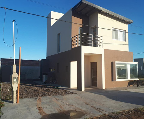Imagen 2 de 30 de Casa Venta 2 Dormitorios 1 Baño Y Toilette 98 Mts 2 Totales - Villa Elvira