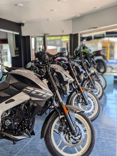 Imagen 10 de 16 de Bajaj Rouser Ns 200