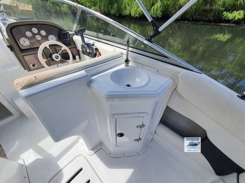 Imagen 8 de 25 de Lancha Naval Center 210 Cuddy Evinrude 135 Hp V6 Ecológico