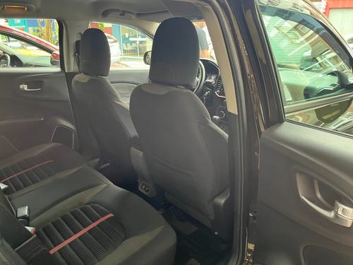 Fiat Toro 1.8 16v Freedom Flex 4x2 Aut. 4p