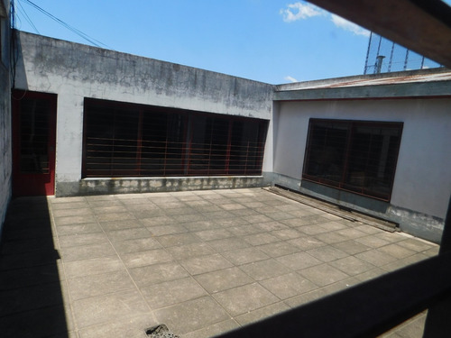 Imagen 10 de 14 de Venta Excelente Galpón Industrial Villa Gral Mitre!