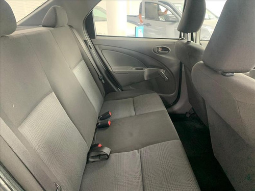 Toyota Etios 1.5 X Sedan 16v