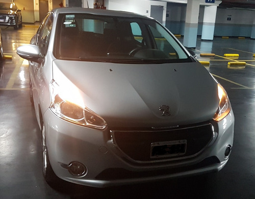 Peugeot 208 1.5 Allure Touchscreen