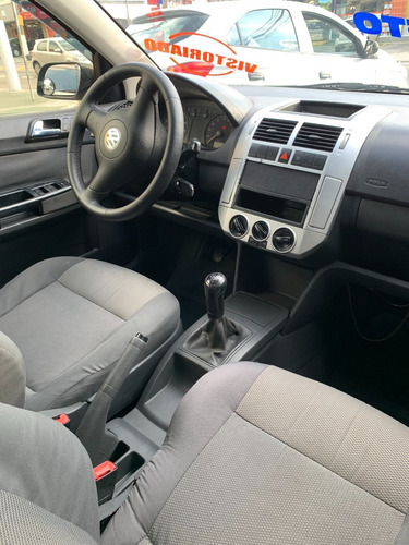 Imagem 10 de 14 de Vw Polo 1.6 2007 Preto