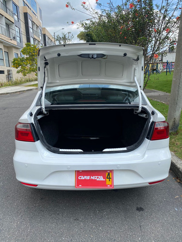 Volkswagen Voyage 1.6 Trendline