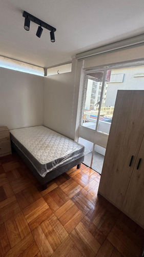 Habitaciones En Departamento Compartido En Diagonal.