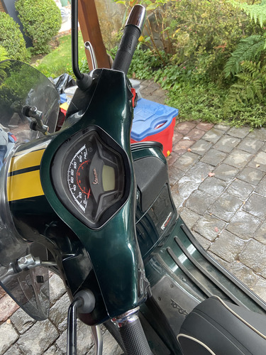Vespa 300 Gts Súper; Único Dueño. Abs Control De Tracción
