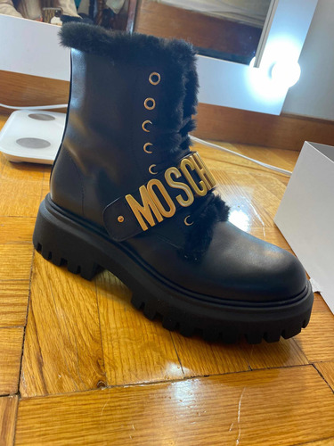 Botas Moschino