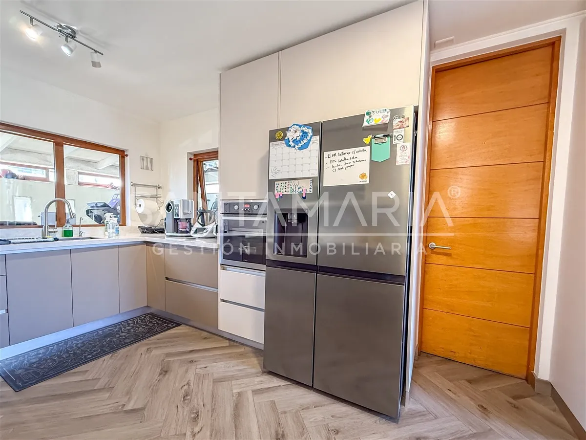 Imagen 5 de 20 de Casa En Venta De 4 Dorm. En Concepción