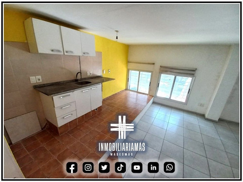 Imagen 4 de 11 de Apartamento Alquiler Parque Rodo Montevideo Imas.uy D * (ref: Ims-13540)