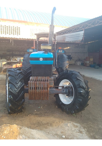 Tractor New Holland Doble Tracción En Excelentes Condiciones