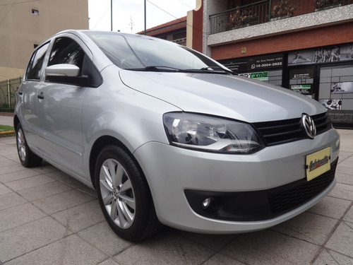 Volkswagen Fox Trendline 1.6 [ Excelente - Financio }