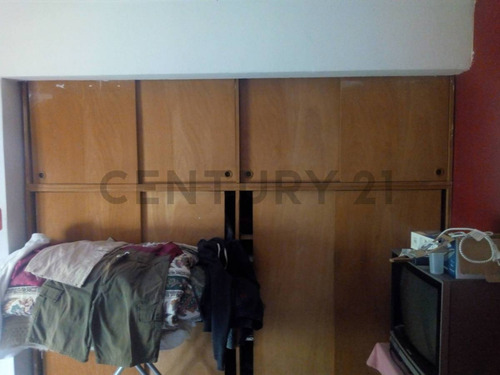Casa A La Venta Interna De 2 Dormitorios En Santa Fe.