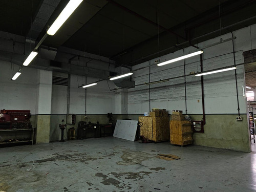 Nave Industrial En Complejo Corporación Sur - Alquiler