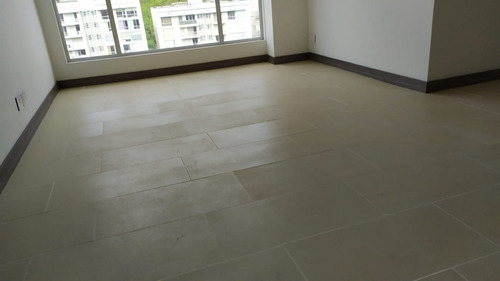 Apartamento Para Arriendo En Avenida Kevin Angel (27337).