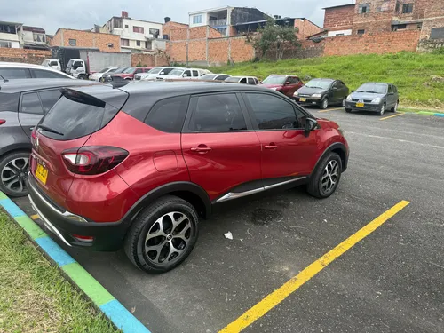 Renault Captur 1.3T Intens Cvt