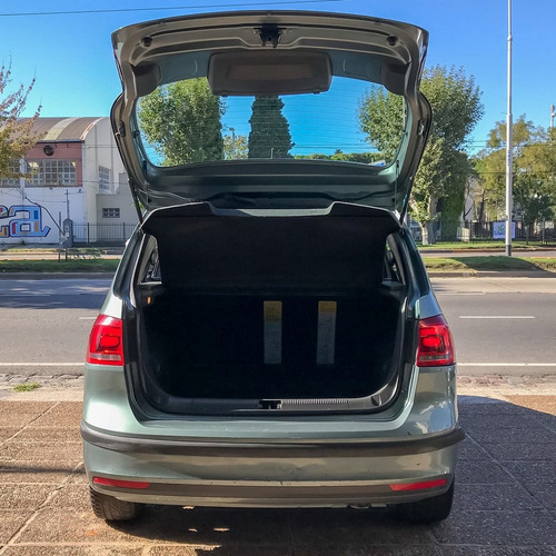 Volkswagen Suran 1.6 Comfortline 2011