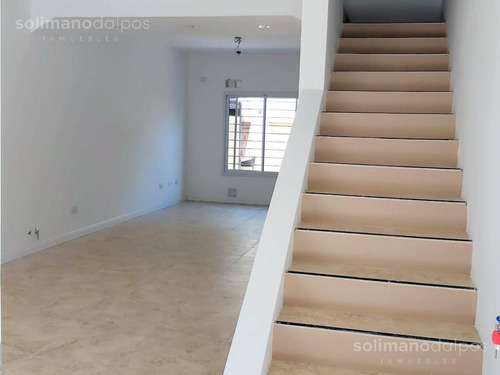 Imagen 8 de 29 de Duplex De 4 Amb Con Patio - Munro