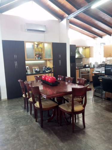 Best House Vende Hermosa Y Cómoda Casa En Colinas De Carrizal, Sector Las Peritas.
