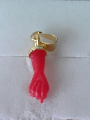 Manito Coral Roja Contra El Mal De Ojo Y La Envidia