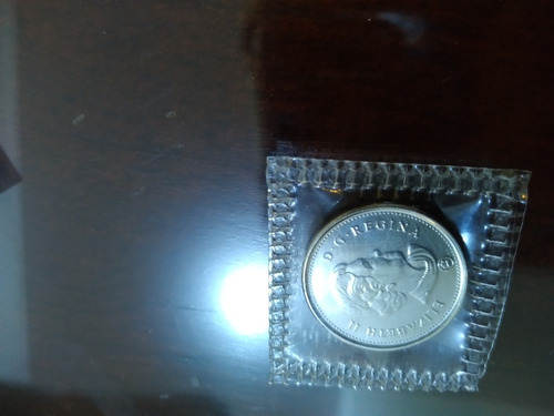 Reina Isabel Dos Monedas Sin Circular Hoja Maple Canadá