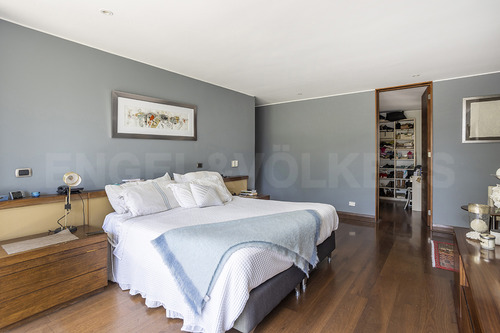 Departamento Triplex Con Jardín - Los Domínicos Antiguo
