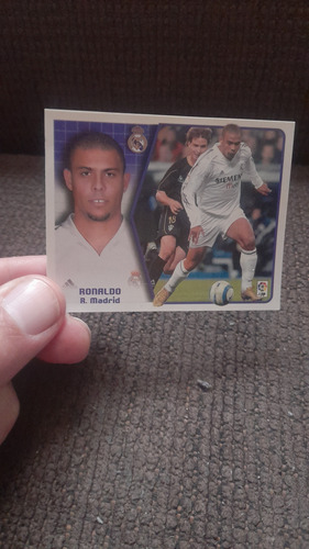 Figurinha Nunca Colada Ronaldo Fenômeno Ano 2005/06 Panini Jogador Ronaldo Fenômeno