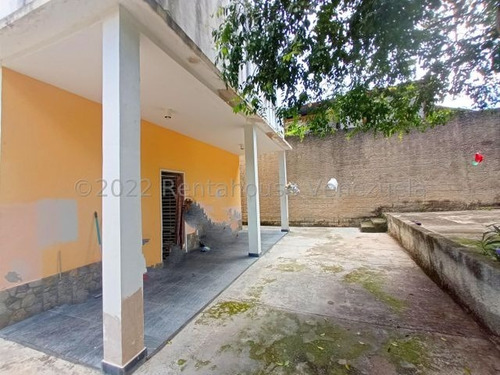 Imagen 15 de 17 de Casa En Venta Urb El Toro, Las Delicias. Maracay 23-10151 Hc