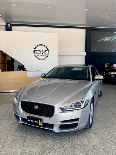 Jaguar XE 2.0 I4 Prestige