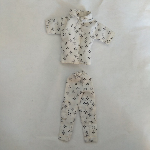 Barbie Conjunto Ropa Camisa Pantalón Pijama Traje Por Pieza (Usado)