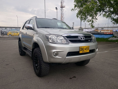 Toyota Fortuner 4.0 Sr5