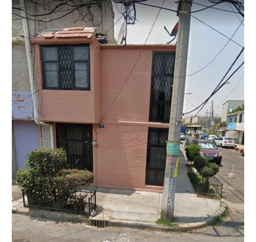 Remato Casa En: Av. Rifleros De San Luis Potosí 15a, Ejército De Oriente Indeco Ii Issste, Iztapalapa, 09230 Ciudad De México, Cdmx