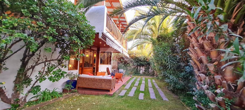 Casa En Venta De 4 Dorm. En Pedro De Valdivia Norte