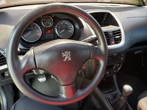 Imagem 3 de 8 de Peugeot 207 Passion 2010 1.6 16v Xs Flex 4p