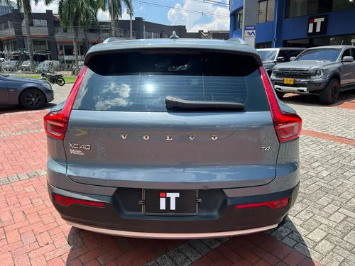 Volvo XC40 Momentum T4 2.0T At 4x2